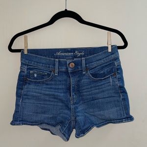 Size 4 “American Eagle” stretch jean shorts